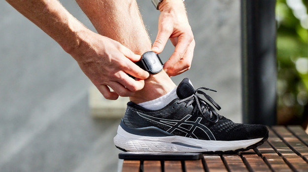 Evolve Mvmt is an ankle wearable that measures the quality of your steps