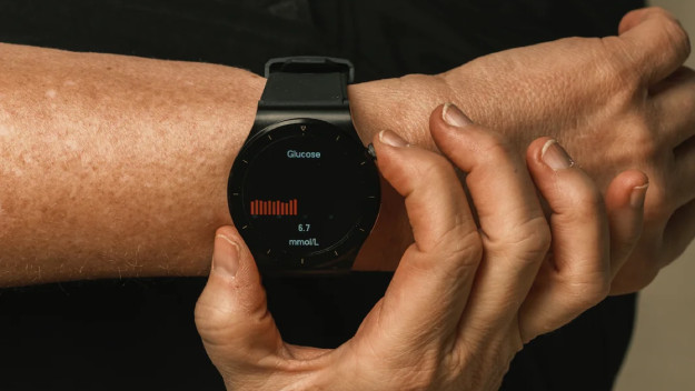 FDA puts glucose tracking smartwatches on notice